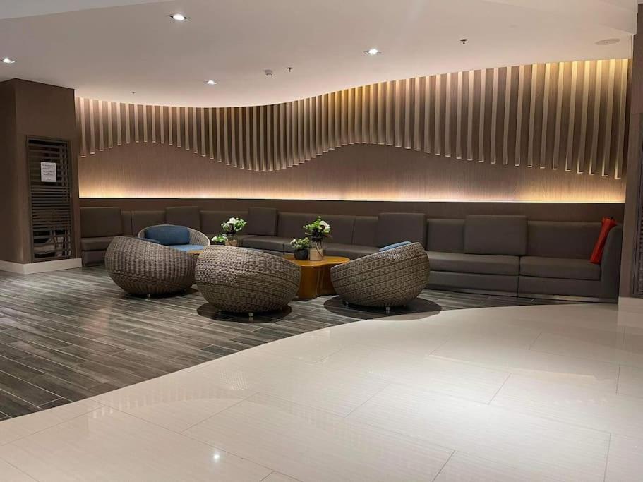 Shore 1 & 3 Residences Moa 1Br With Balcony By Darpm Manila Exterior foto