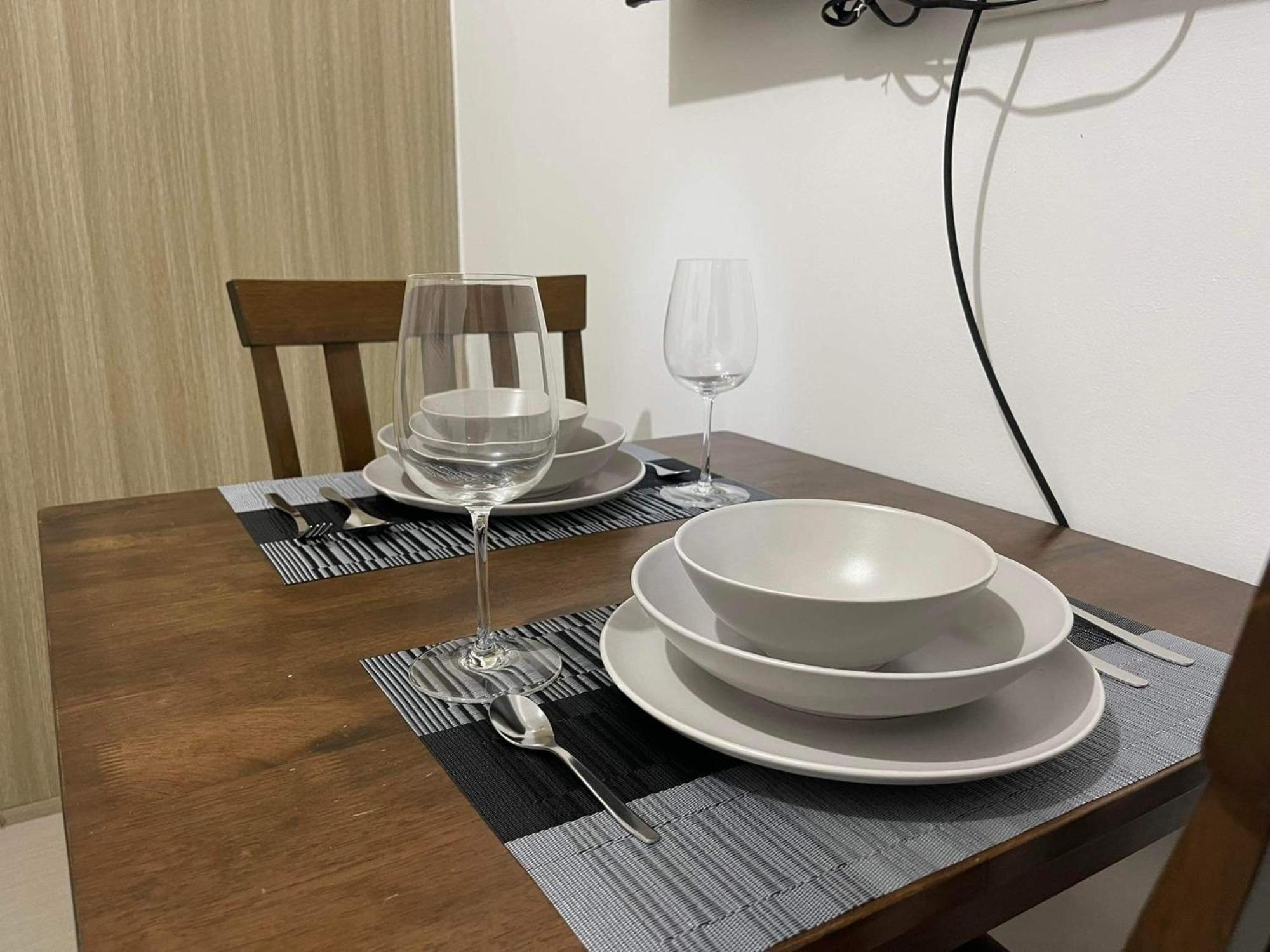 Shore 1 & 3 Residences Moa 1Br With Balcony By Darpm Manila Exterior foto